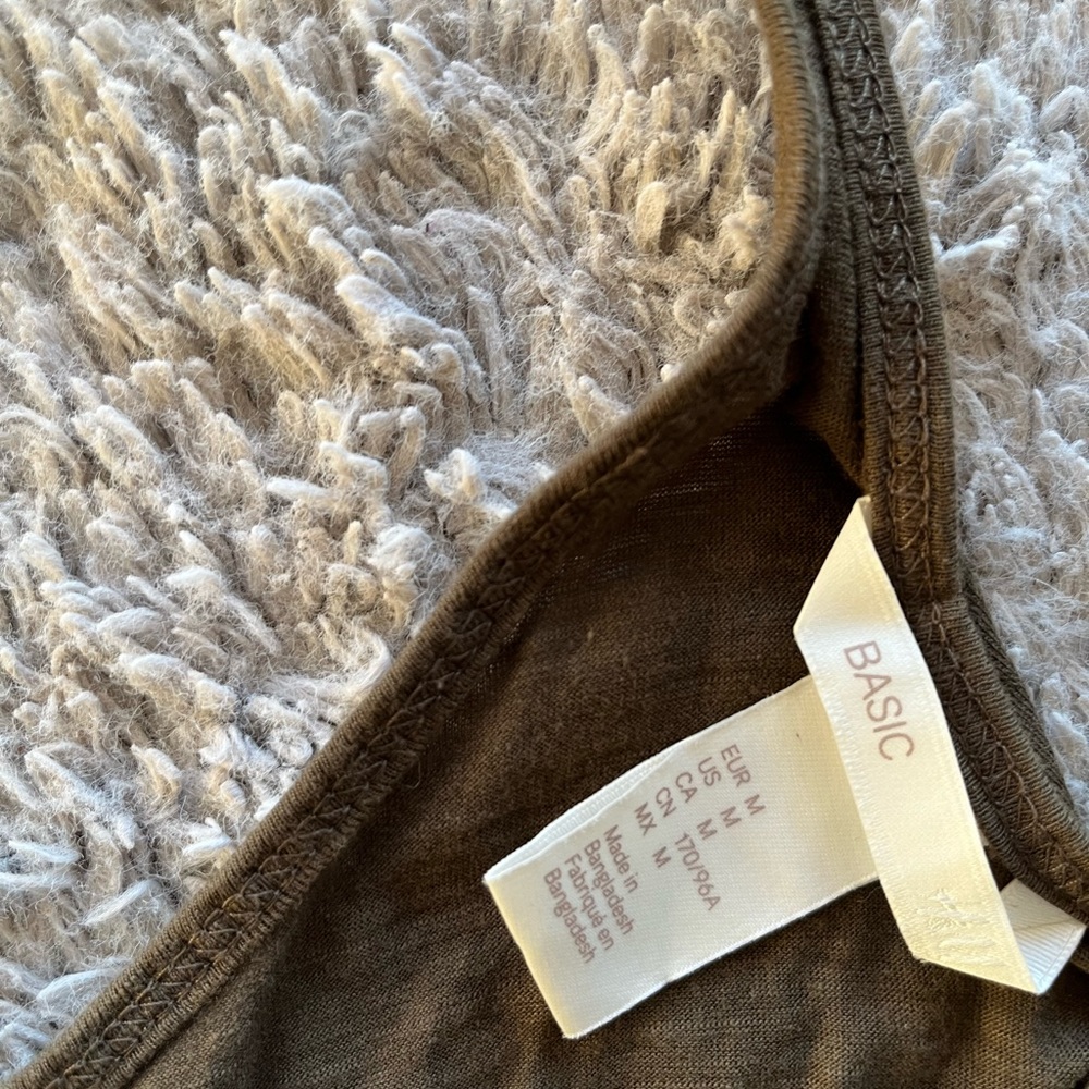 H&M Tank Top. - Picture 2 of 2